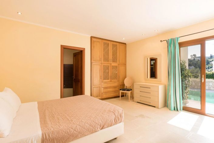 Image No.12-Villa for sale