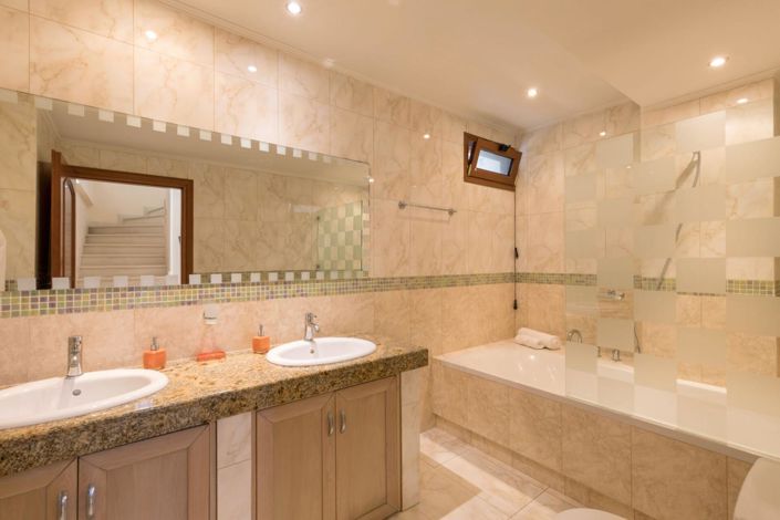 Image No.13-Villa for sale