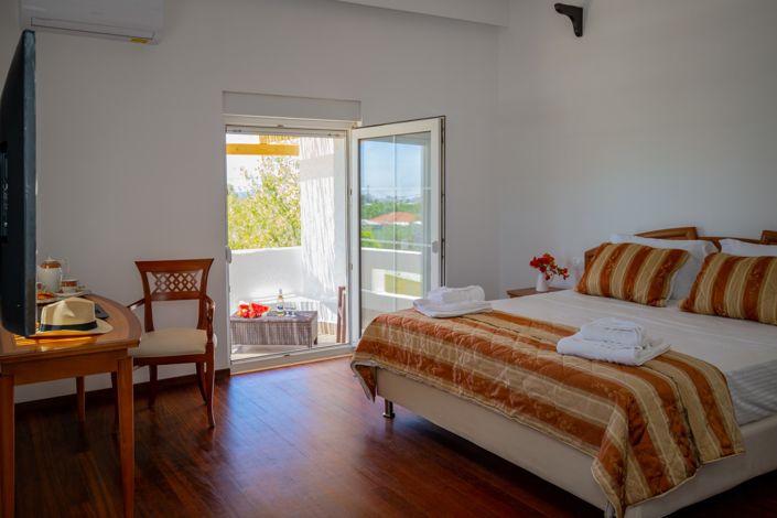 Image No.16-2 Bed Villa for sale