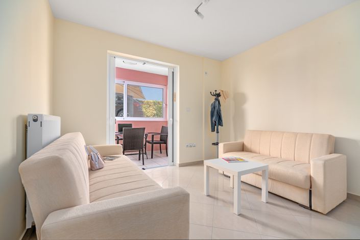 Image No.11-4 Bed House for sale