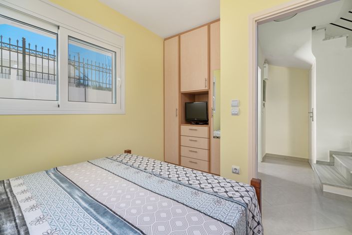 Image No.12-4 Bed House for sale