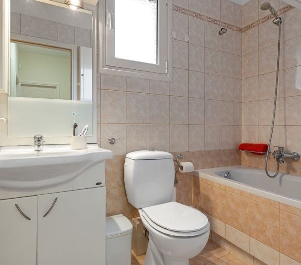 Image No.16-4 Bed House for sale