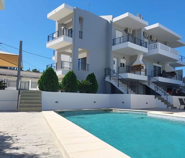 Image No.2-4 Bed House for sale