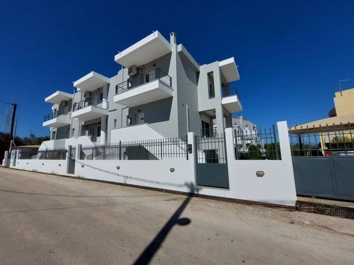 Image No.22-4 Bed House for sale