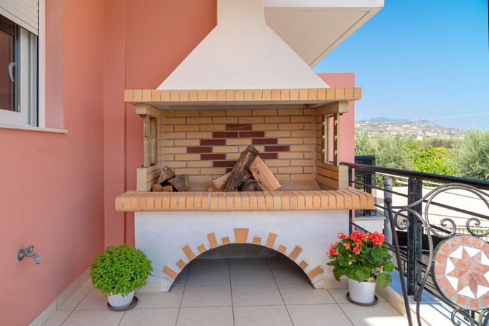 Image No.6-4 Bed House for sale