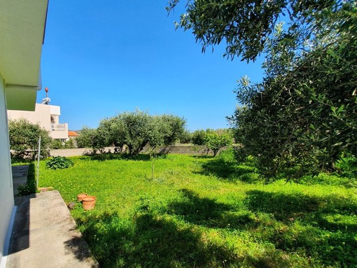 Image No.2-4 Bed Villa for sale