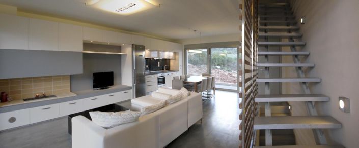 Image No.4-2 Bed House for sale