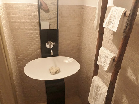 Image No.17-2 Bed House for sale