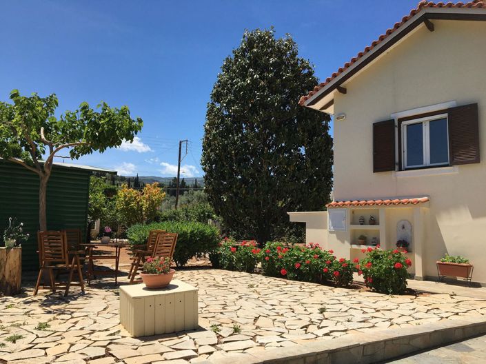 Image No.2-4 Bed House for sale