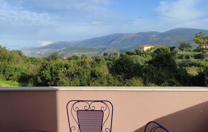 Image No.1-3 Bed House for sale