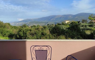 1 - Lakithra, Maison