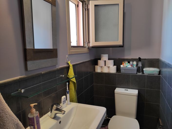 Image No.11-3 Bed House for sale