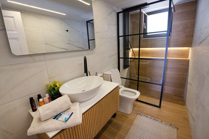 Image No.11-3 Bed House for sale