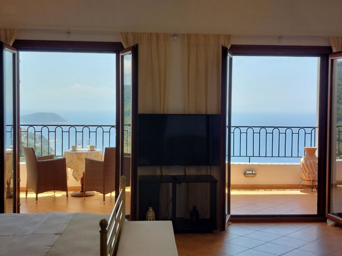 Image No.6-4 Bed House for sale