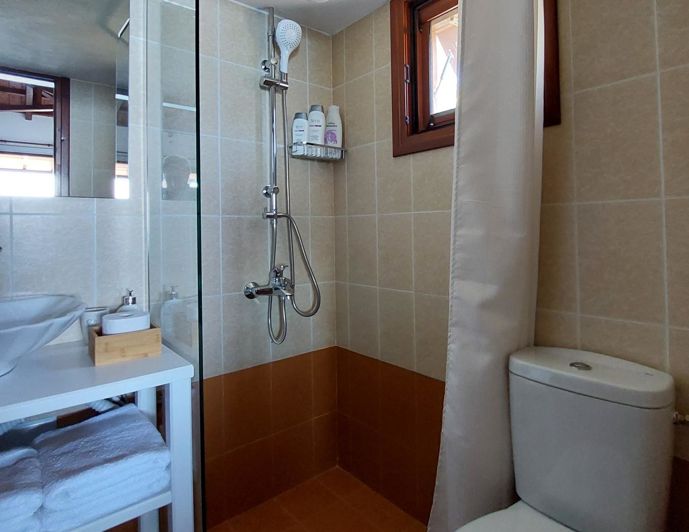 Image No.7-4 Bed House for sale