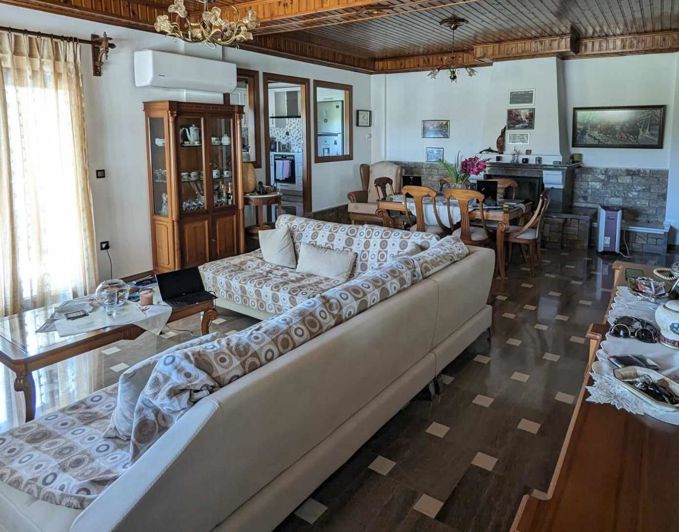 Image No.4-Maison de 4 chambres à vendre à Grèce