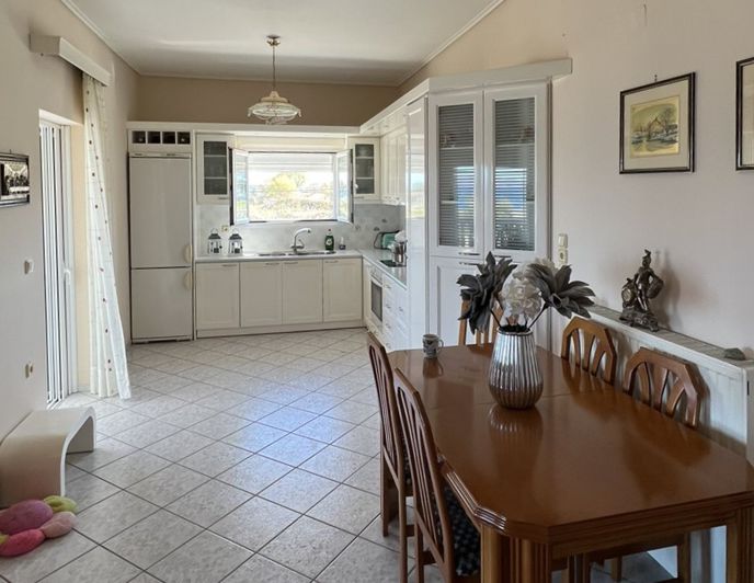 Image No.10-Maison de 4 chambres à vendre à Grèce centrale