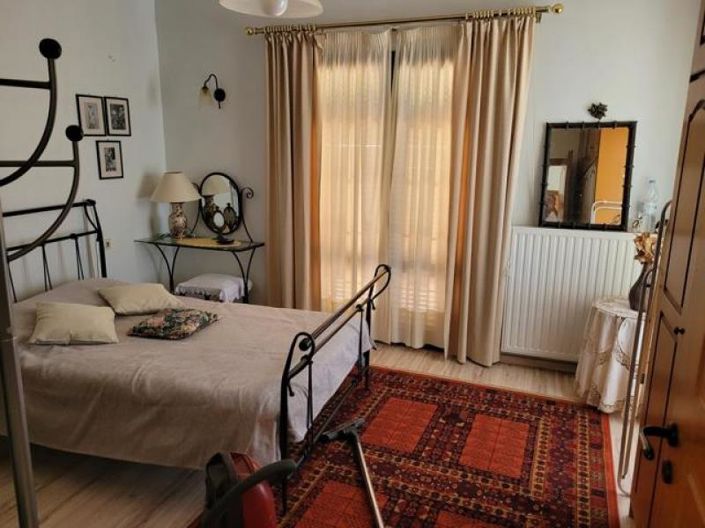 Image No.6-3 Bed House for sale