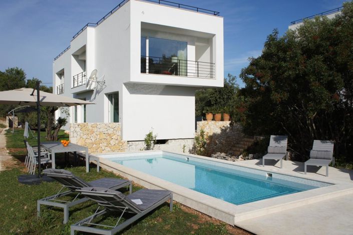 Image No.1-4 Bed Villa for sale