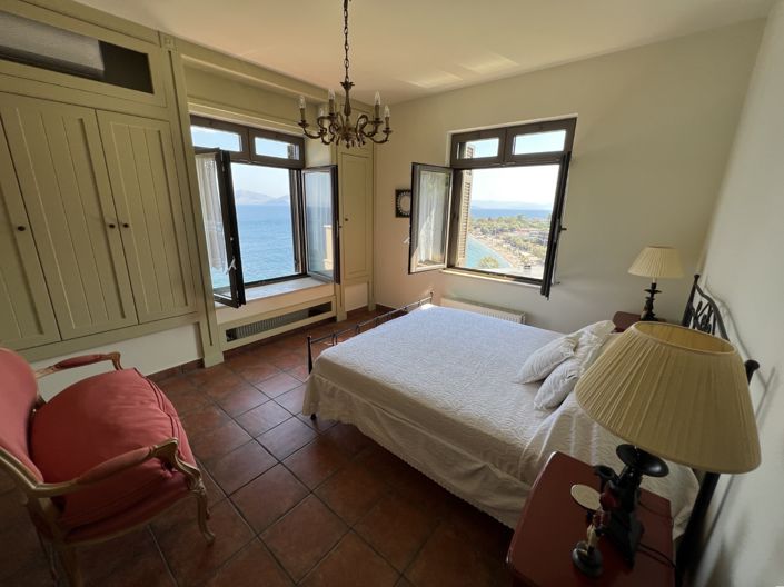 Image No.10-5 Bed Villa for sale