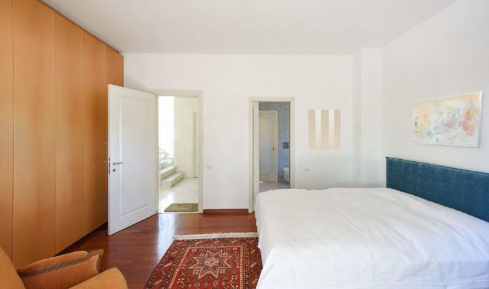 Image No.7-5 Bed Villa for sale