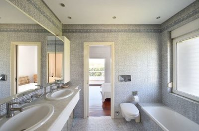 5701_bathroom.jpg