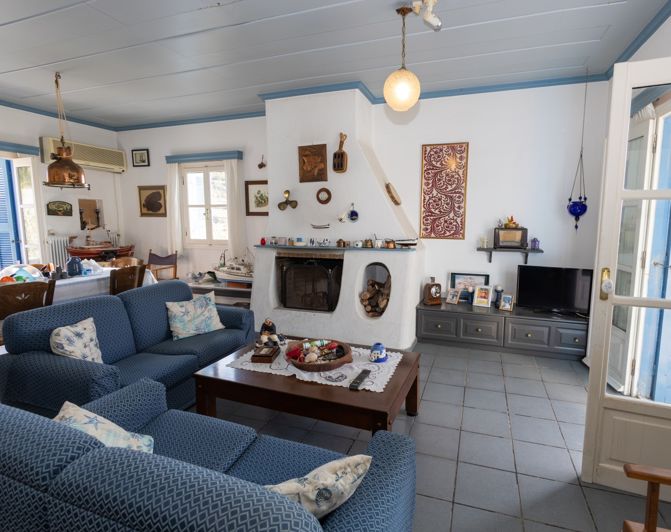 Image No.8-2 Bed House for sale
