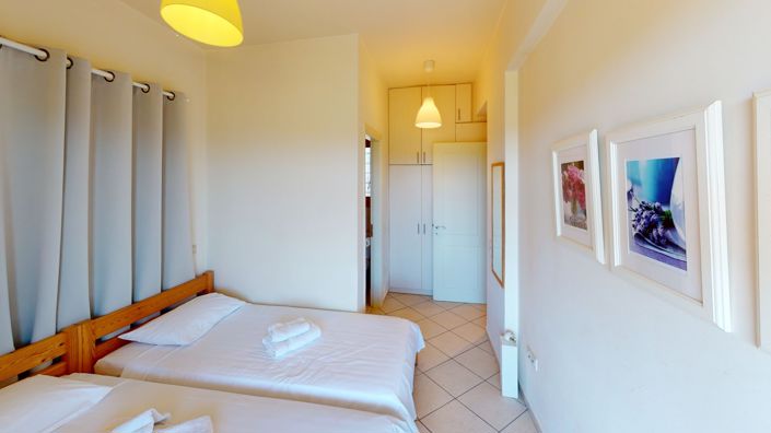 Image No.15-Villa for sale