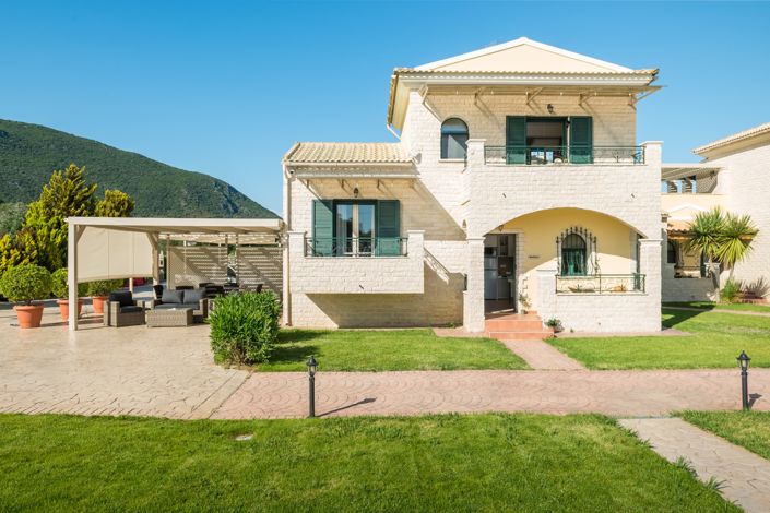 Image No.2-5 Bed Villa for sale