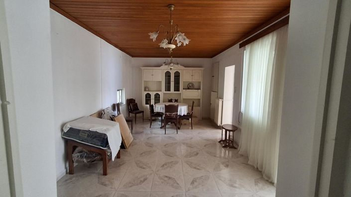 Image No.7-2 Bed House for sale