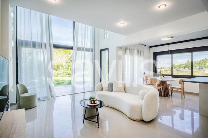 Image No.2-Villa for sale