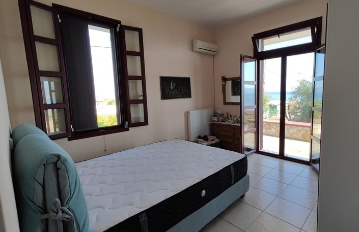 Image No.11-3 Bed House for sale