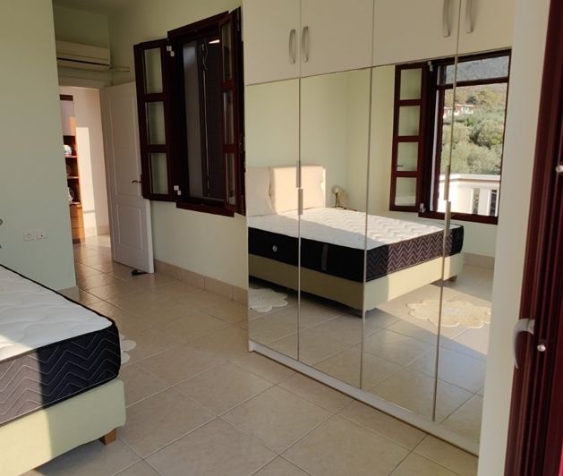 Image No.7-3 Bed House for sale