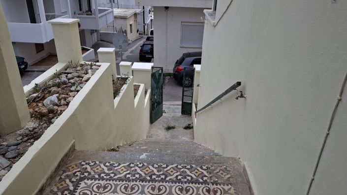 Image No.4-2 Bed House for sale