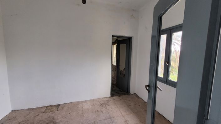 Image No.5-1 Bed House for sale