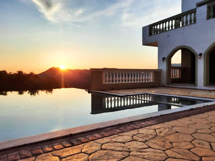 Image No.1-4 Bed Villa for sale