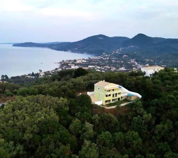 Image No.2-4 Bed Villa for sale