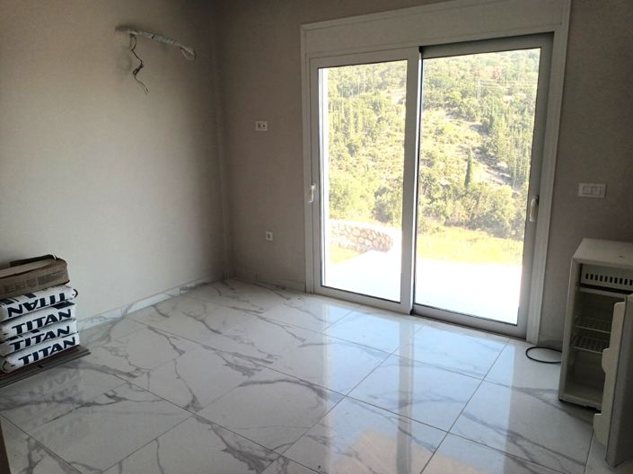 Image No.9-4 Bed House for sale