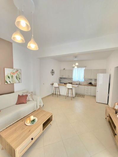 Image No.6-2 Bed House for sale