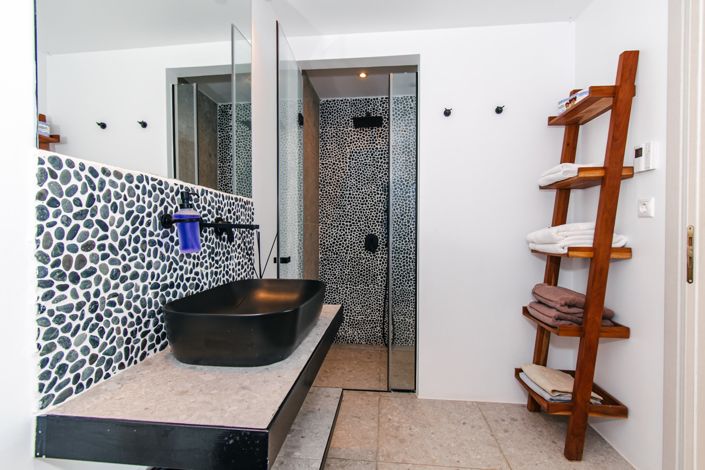 Image No.10-3 Bed Villa for sale