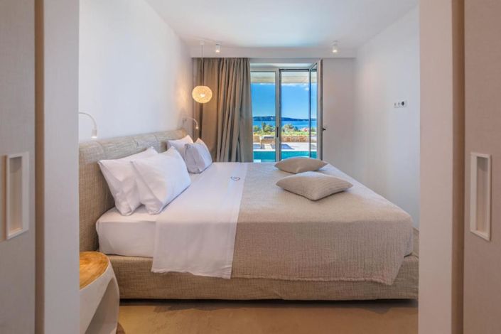 Image No.11-Villa for sale