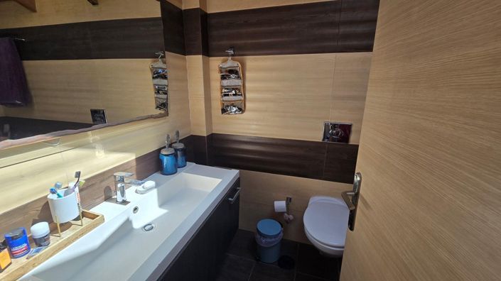 Image No.9-3 Bed Apartment for sale