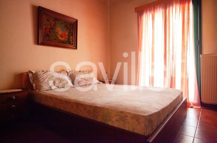 Image No.17-3 Bed House for sale