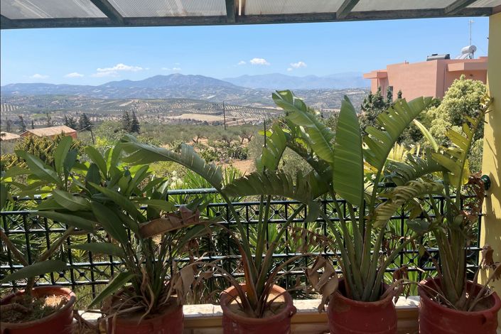 Image No.10-3 Bed House for sale