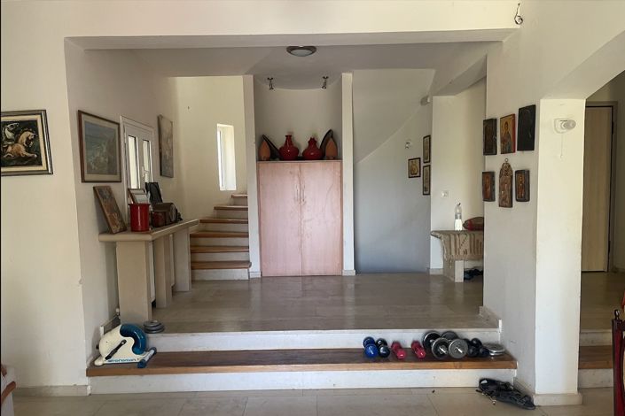 Image No.6-3 Bed House for sale