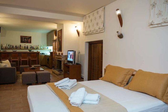 Image No.10-3 Bed Villa for sale