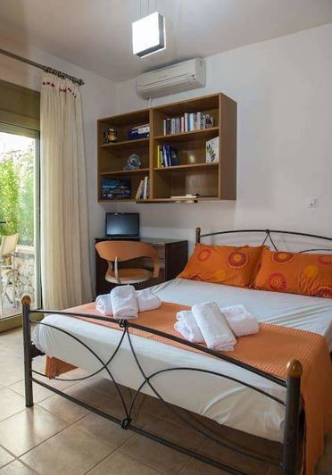 Image No.8-3 Bed Villa for sale