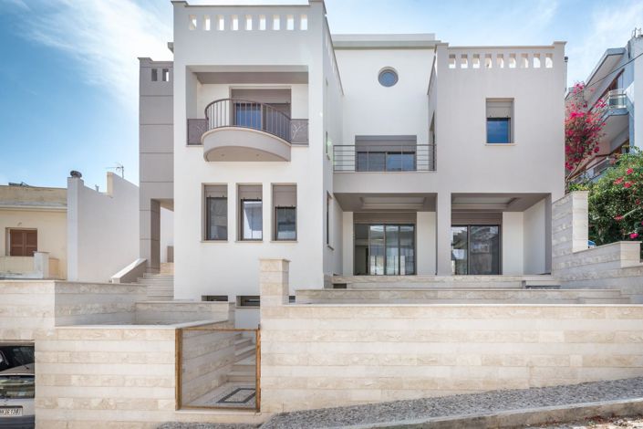 Image No.1-5 Bed House for sale