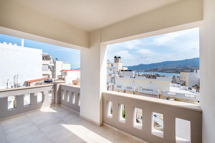 Image No.3-5 Bed House for sale