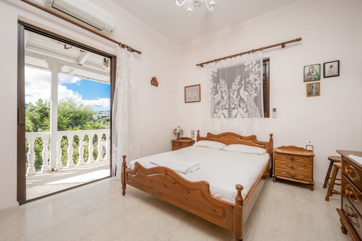 Image No.10-4 Bed Villa for sale